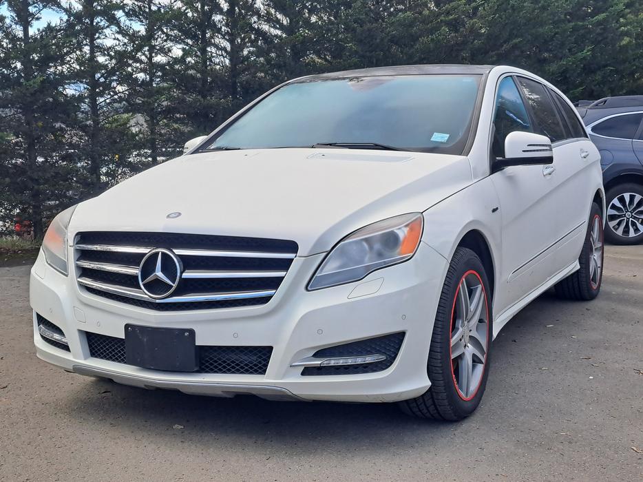 2012 Mercedes-Benz R-Class Diesel, BlueTEC, 4MATIC display photo