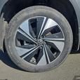 2023 Volkswagen Taos Highline 4MOTION *Ltd Avail* | GPS Navigation! thumbnail image 6