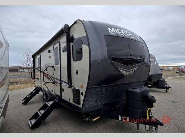 Used 2022 Forest River RV Flagstaff Micro Lite 25FKBS image 1