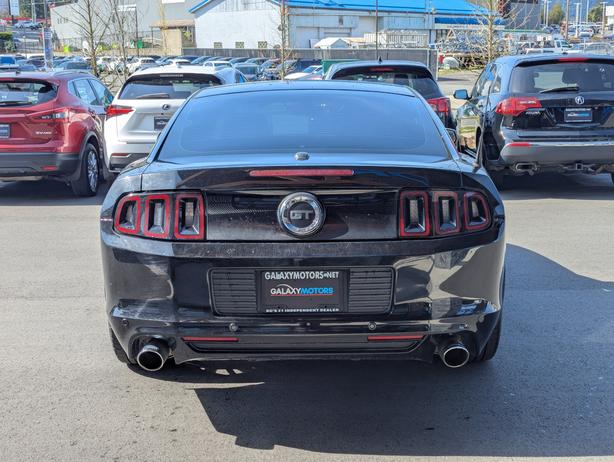 2013 Ford Mustang GT - Leather, 6-Speed, Heated Seats image 7