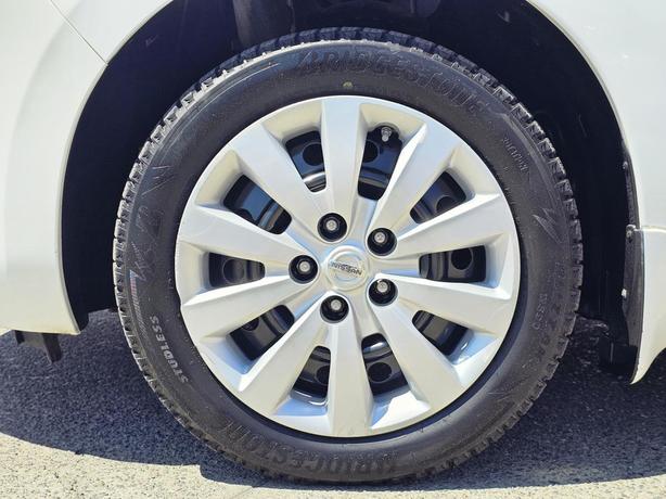 2013 Nissan LEAF 4dr HB S image 5