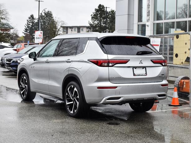 2025 Mitsubishi Outlander PHEV GT Premium - $10,000 Discount, Manager Demo! image 5