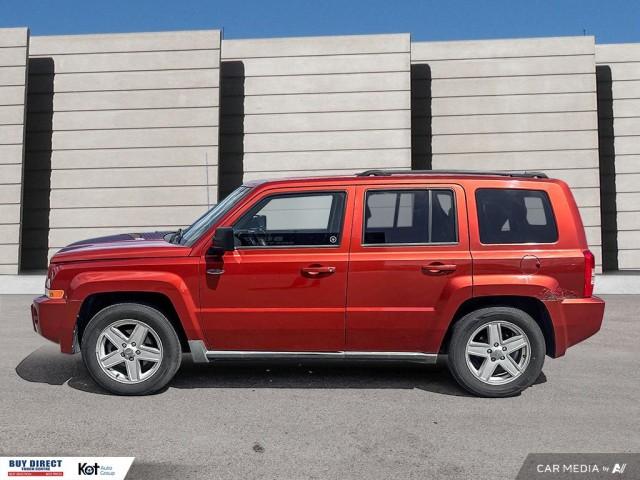 2010 Jeep Patriot North AUTO, KEYLESS ENTRY, FABRIC SEATS, AUTO WINDOWS, GREY IN display photo