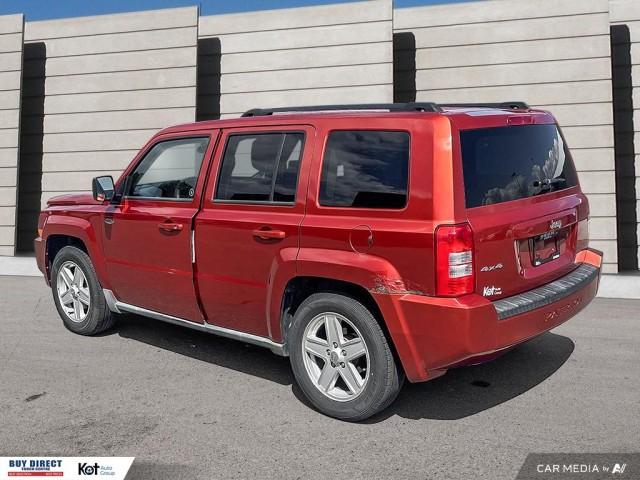 2010 Jeep Patriot North AUTO, KEYLESS ENTRY, FABRIC SEATS, AUTO WINDOWS, GREY IN display photo