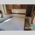 Used 2014 Keystone RV Cougar Half-Ton Series 19RBEWE thumbnail image 5