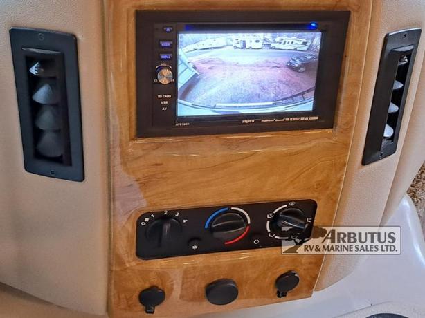 Used 2017 Thor Motor Coach ACE 30.1 image 7