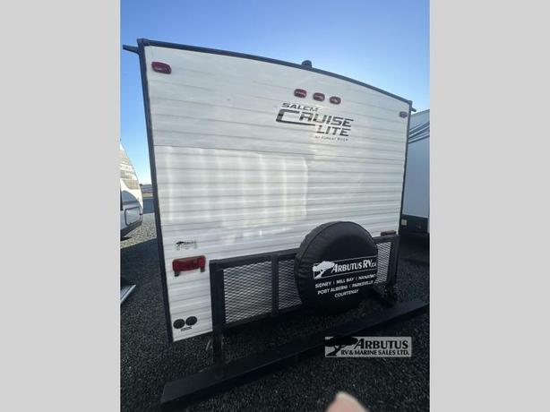 Used 2016 Forest River RV Salem Cruise Lite 261BH image 4