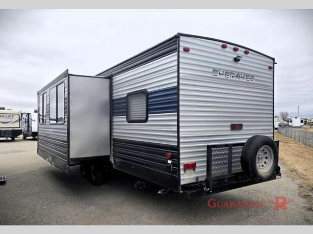 Used 2022 Forest River RV Cherokee 294GEBG image 4
