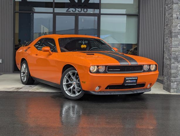 2014 Dodge Challenger SXT - Sunroof, Heated Seats, Leather image 4