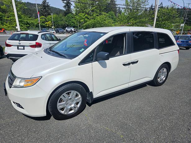 2012 Honda  Odyssey LX image 3