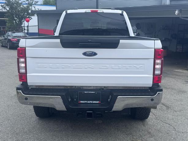 2021 Ford F-350 XLT 4WD Crew Cab 8' Box image 6