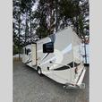 Used 2018 Thor Motor Coach Chateau 28Z thumbnail image 4