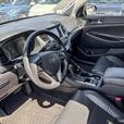 2018 Hyundai Tucson SE LEATHER! BACKUP CAMERA! NO ACCIDENT! ONE OWNER! thumbnail image 6