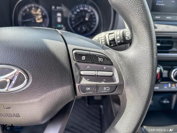 2022 Hyundai Kona LE ONE OWNER! NO ACCIDENT! image 8