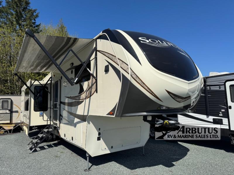 Used 2017 Grand Design Solitude 360RL display photo
