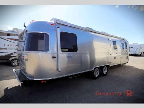 Used 2017 Airstream RV Classic 30 image 6