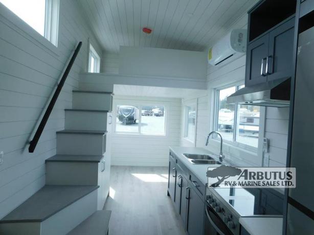 Used 2022 Stattonrock Construction West Coast Island Destination 26 image 6