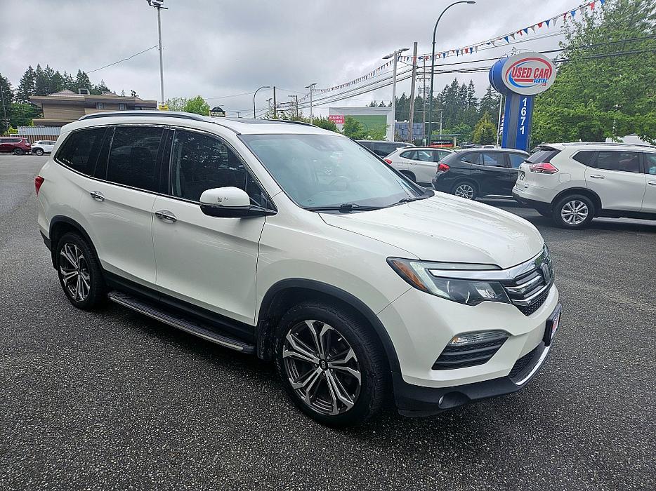 2017 Honda  Pilot Touring display photo