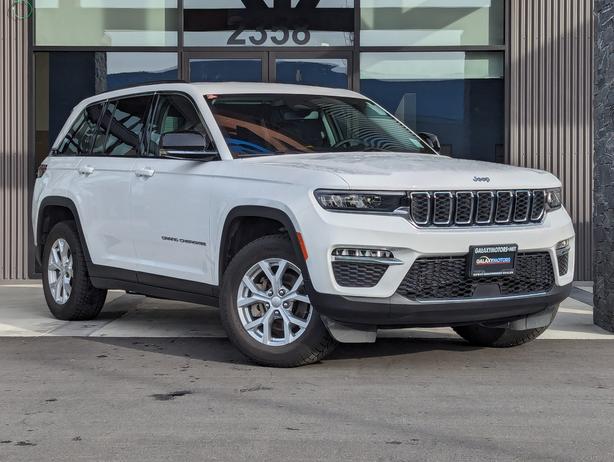 2023 Jeep Grand Cherokee Limited - No Accidents, Sunroof, NAV, Heated Seats image 4