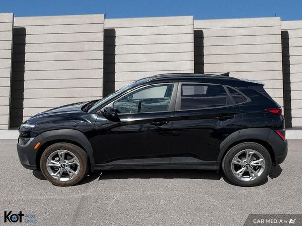 2022 Hyundai Kona LE ONE OWNER! NO ACCIDENT! image 3
