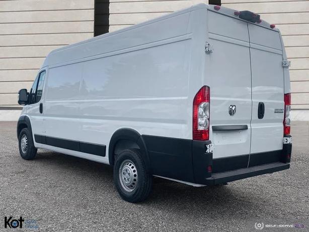 2024 RAM PROMASTER CARGO VAN image 4