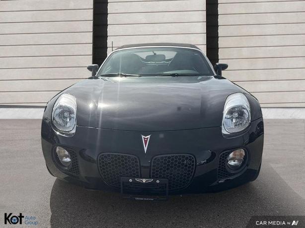 2009 Pontiac Solstice GXP ONE OWNER! NO ACCIDENTS! image 2