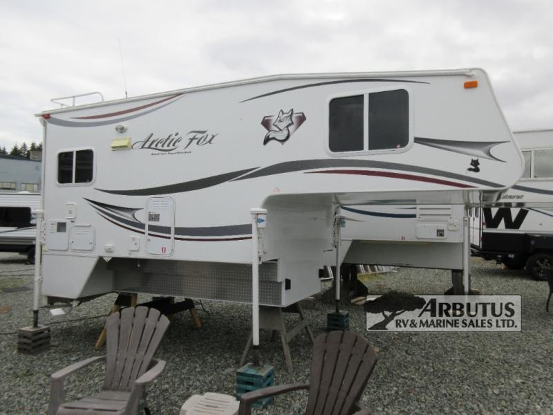 Used 2013 Northwood Arctic Fox Camper 992 Dry Bath display photo