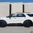 2023 Ford Explorer ST LEATHER! HEATED AND COOLED SEATS ! NO ACCIDENT! ONE OWNER! thumbnail image 3