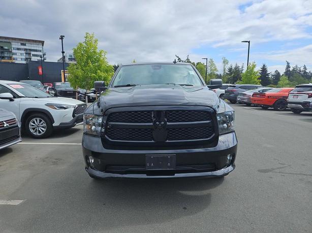 2021 RAM 1500 Classic Express 4x4 Crew Cab 5'7 Box | One Owner | No Reported Acc image 2