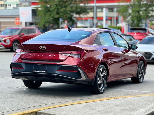 2024 Hyundai Elantra Hybrid Luxury - No Accidents, One Owner, Leather image 5