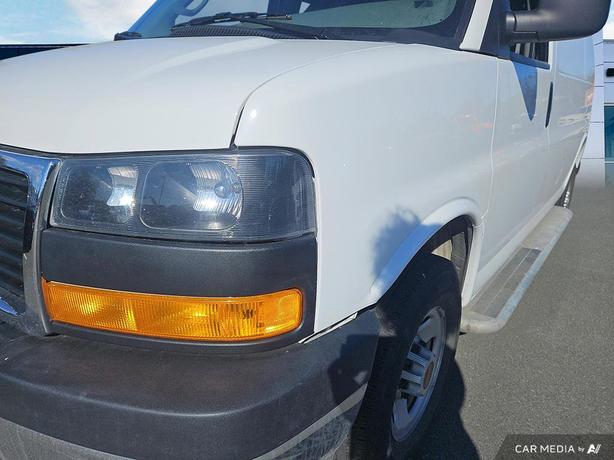 2023 GMC Savana Cargo RWD 2500 135wb Backup Camera image 8