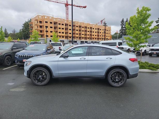 2023 Mercedes-Benz GLC GLC 300 4MATIC Coupe | No Reported Accidents! image 3