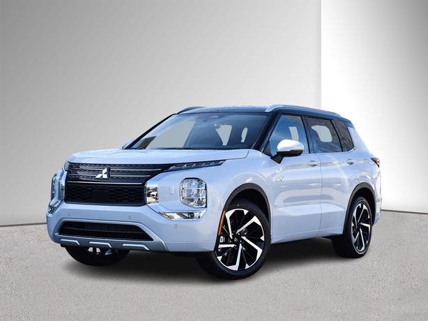 2025 Mitsubishi Outlander PHEV GT - $10,000 Discount, Manager Demo! image 1