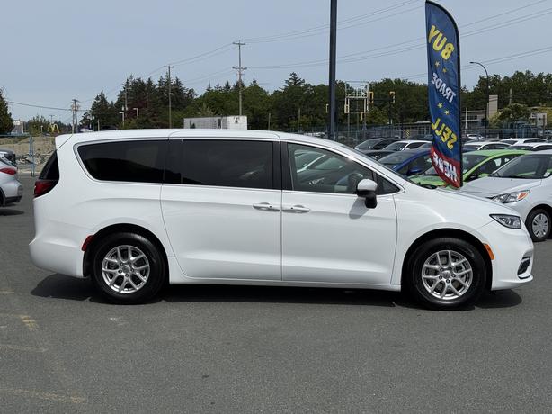 2023 Chrysler Pacifica Touring-L  - 3rd Row Seats & GPS Antenna Input image 5