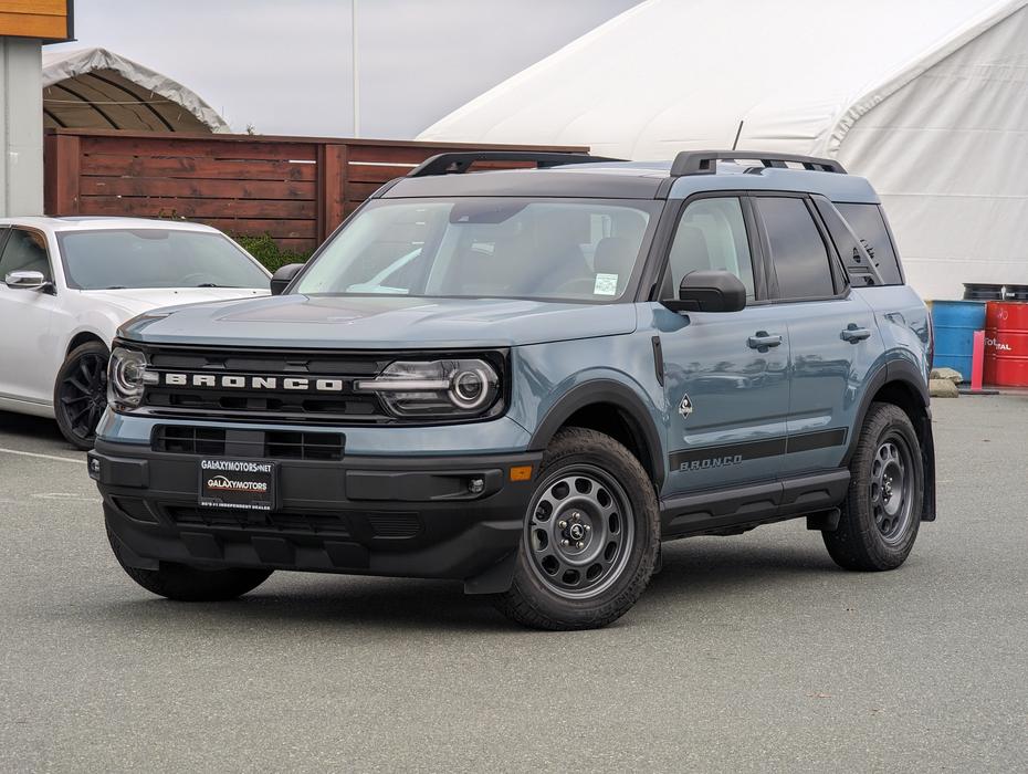 2023 Ford Bronco Sport Outer Banks - 4x4, Heated Seats, Navigation display photo