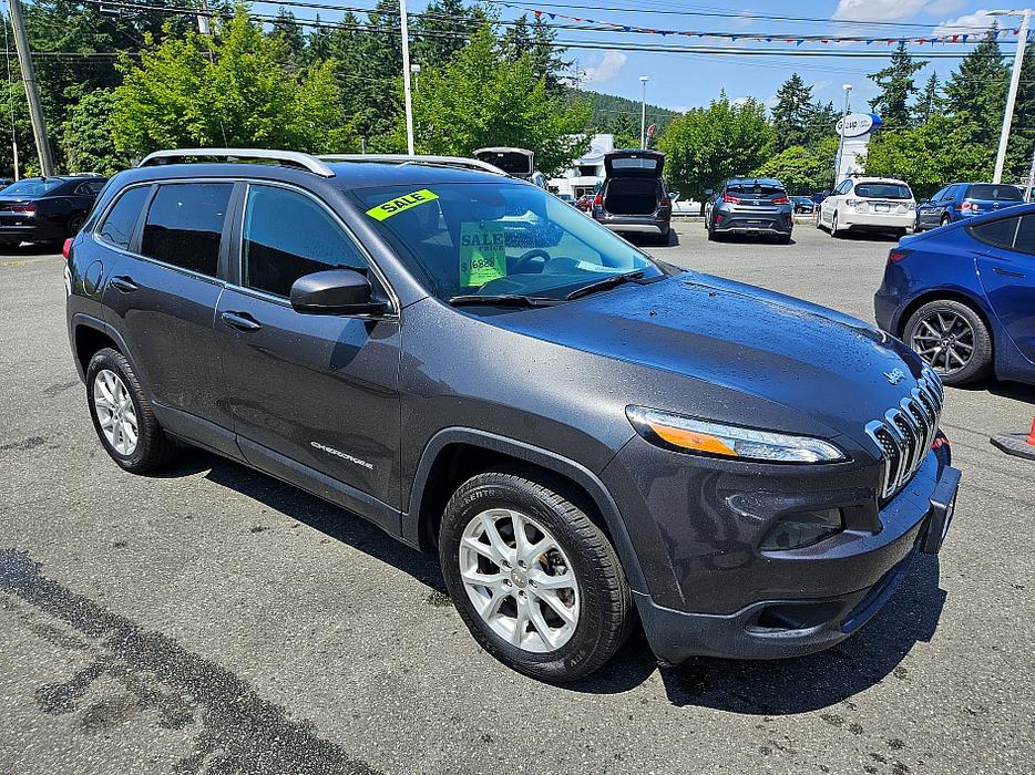 2016 Jeep  Cherokee Latitude display photo