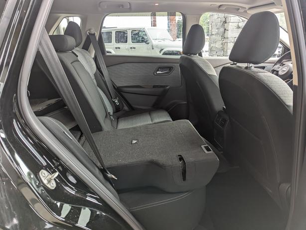 2023 Nissan Rogue SV - AWD, Heated Seats, Sunroof image 8