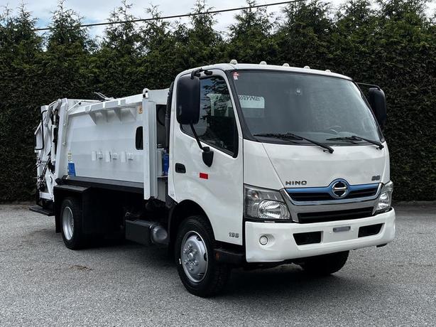 2014 Hino 195 Hybrid Garbage Truck Diesel image 1
