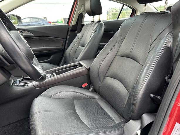 2017 Mazda MAZDA3 image 8