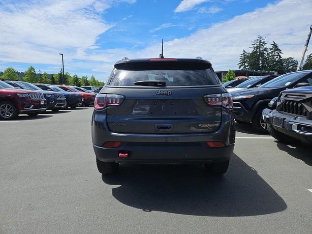 2018 Jeep Compass Trailhawk 4x4 | Heated Seats | Remote Start System! image 5