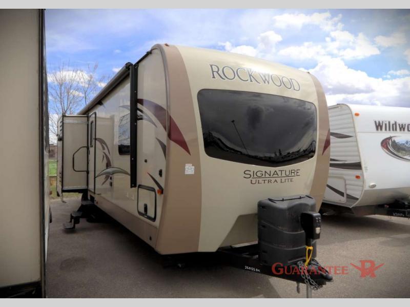 Used 2017 Forest River RV Rockwood Signature Ultra Lite 8327SS display photo