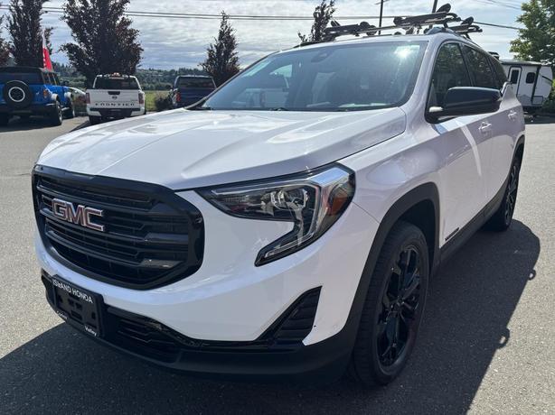 2021 GMC Terrain SLE image 3