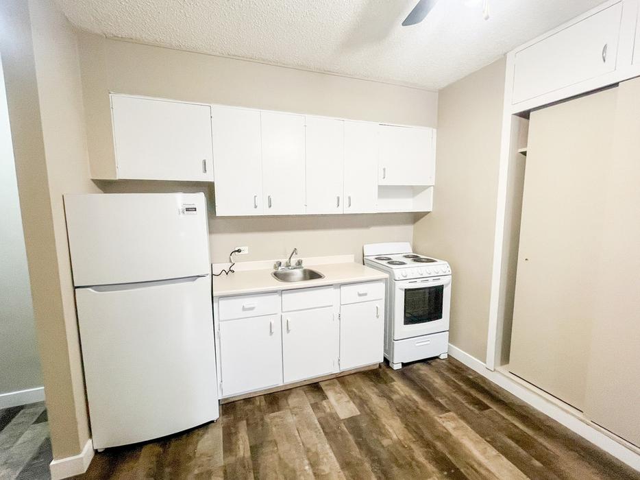 1 bedroom Victoria Apartments display photo