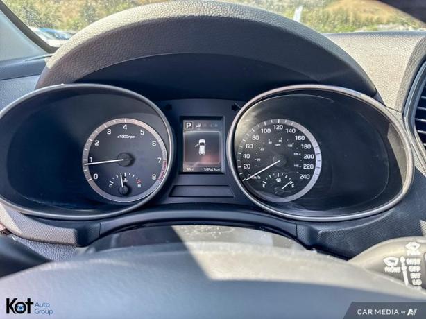 2018 Hyundai Santa Fe Sport SE VERY LOW KMS! NO ACCIDENT! LEATHER! SUNROOF! image 7