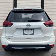 2018 Nissan Rogue SV thumbnail image 5