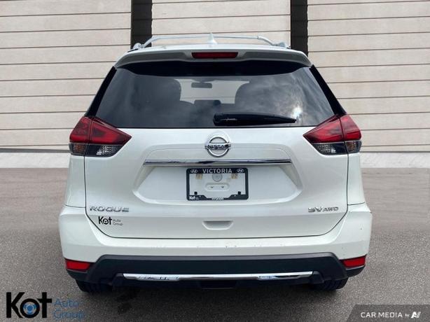 2018 Nissan Rogue SV image 5