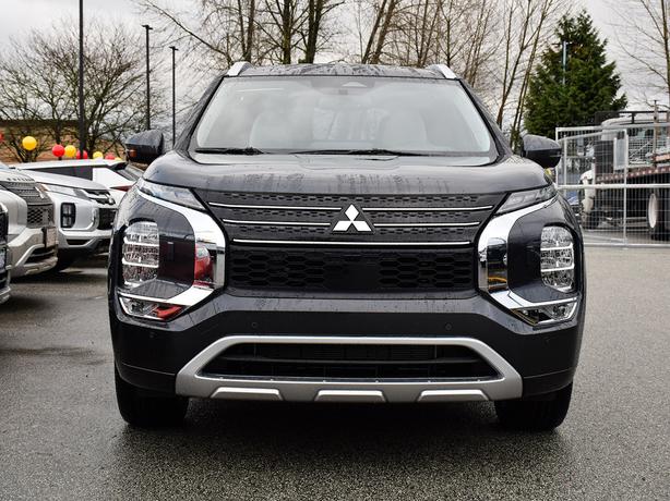 2025 Mitsubishi Outlander PHEV GT - $10,000 Discount, Manager Demo! image 7