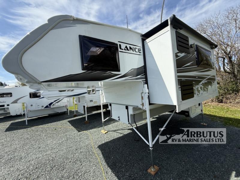 Used 2022 Lance 1172 display photo