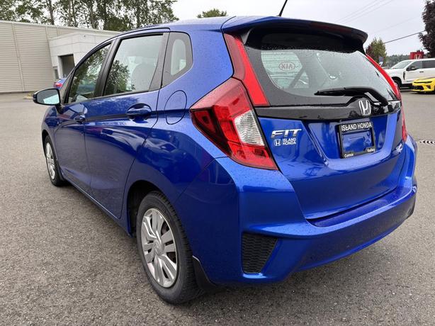 2015 Honda Fit LX image 5