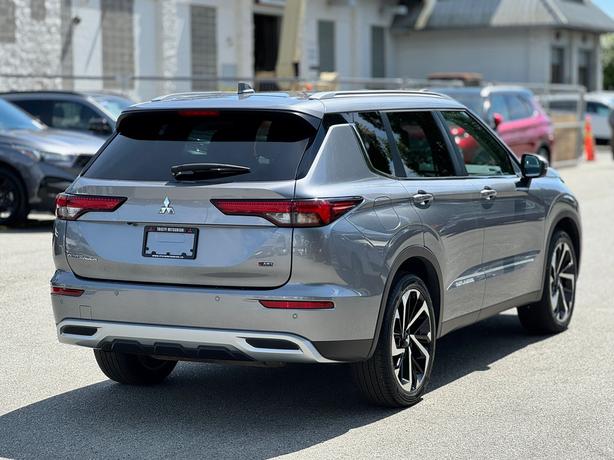 2023 Mitsubishi Outlander LE Premium - 360 Cameras, Navi, Power Liftgate image 5